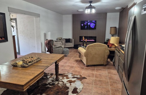 Kingman House | Stunning 3 bedroom walk out basement above Kingman AZ in the Hualapai Mountains