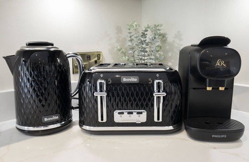 Cheltenham Apartment | Stunning 4 Bed Top Floor Apartment Close to Town