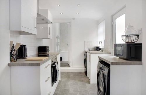 Sunderland House | Stunning 4-Bedroom, 2 Bathrooms in Sunderland