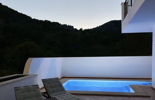 El Beal Villa | Stunning 4 Bedroom Luxury Villa With Terrace & Plunge Pool.