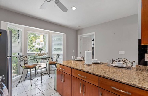 Shadyside House | Stunning 4-story Home | Sauna | Parking | Walkable