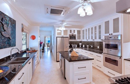 Reeds Bay Villa | Stunning 5 Bedroom Beachfront - One of Barbados's best beaches