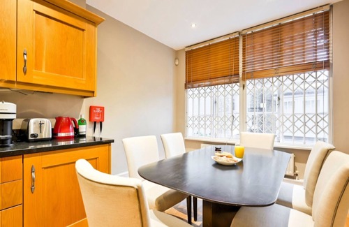 Belgravia House | stunning 5 bedrooms house in Chelsea