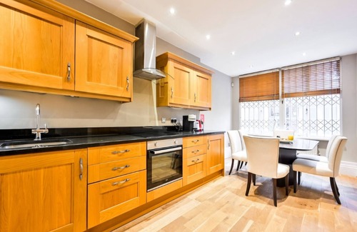 Belgravia House | stunning 5 bedrooms house in Chelsea