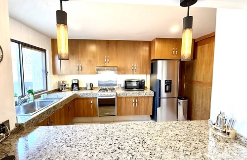 San Antonio Tlayacapan House | Stunning Ajijic Lake Chapala 2 Bdrm Retreat -bikes - Gym - Pickleball Court