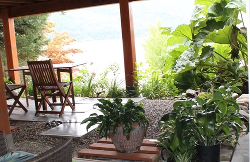 Nelson Apartment | Stunning and Private Beachfront. Steps away from your door.