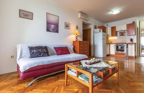Brela Apartment | Stunning apartment in Brela with WiFi