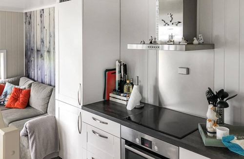 Farsund Apartment | Stunning apartment in Farsund with WiFi