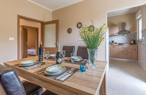 Liznjan Apartment | Stunning apartment in Liznjan with WiFi