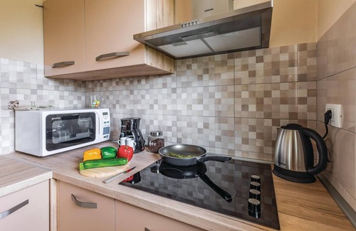 Liznjan Apartment | Stunning apartment in Liznjan with WiFi