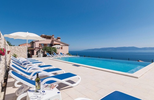 Ravni Apartment | Stunning apartment in Labin with WiFi