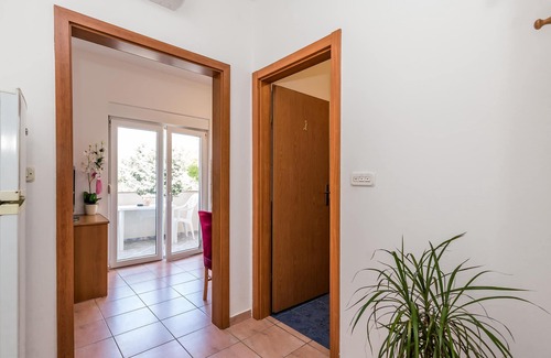Mandre Apartment | Stunning apartment in Mandre with WiFi