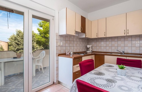 Mandre Apartment | Stunning apartment in Mandre with WiFi