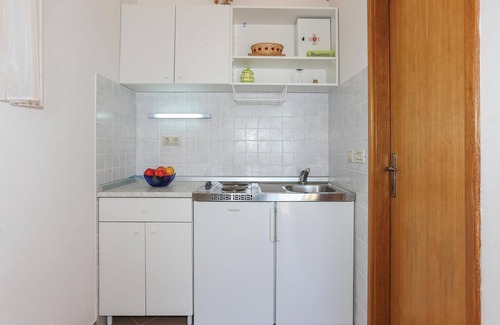 Omis Apartment | Stunning apartment in Omis with WiFi