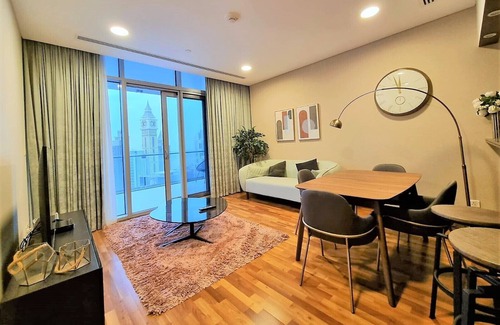 Bur Dubai Apartment | Stunning apt with balcony and awesome skyline view