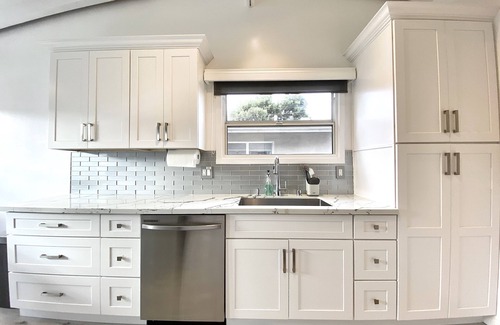 South Redondo Apartment | Stunning Beach Pad in Heart of Town - 2blks to Beach