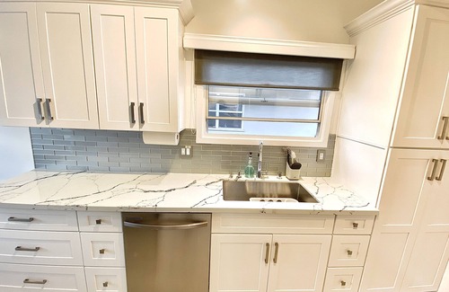 South Redondo Apartment | Stunning Beach Pad in Heart of Town - 2blks to Beach