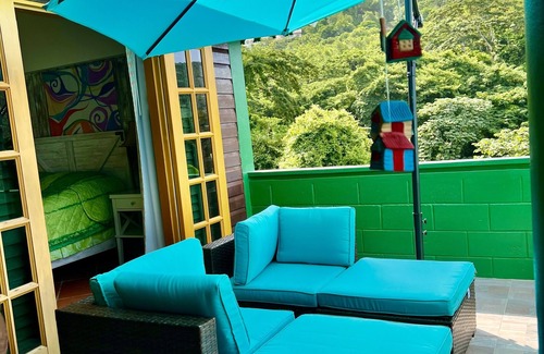 Mount Pleasant Bay Villa | Stunning, Beachfront, Sunset Views, Turtle Point 4 bedroom villa W Private Pool