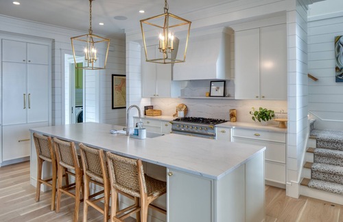 Palmetto Bluff Cottage | Stunning brand new designer home nNestled in nature & perfect for entertaining