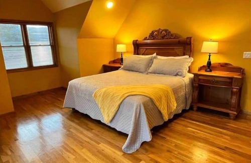 Prattsville House | Stunning Chalet on 100 Acres