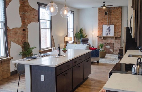 Over-the-Rhine Apartment | Stunning Condo Near Washington Park - Free Parking