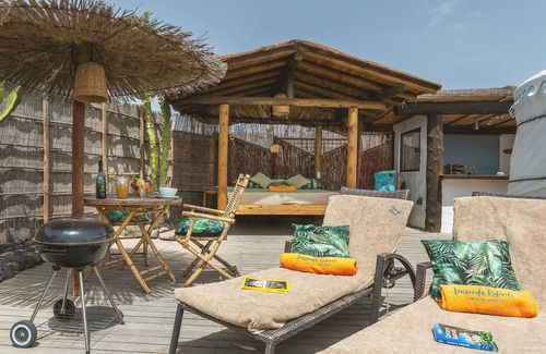 Haria Apartment | Stunning Eco Yurt, private Garden, Pool, 300m Sandy Beach, Off-grid