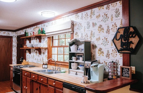 Stecoah Cabin | Stunning Fall Mountain Views with Hot Tub & 2 King Suites! Private on 3 acres.