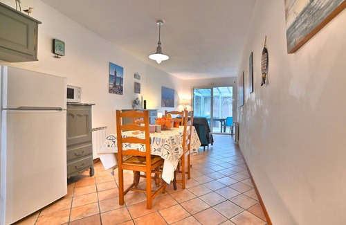 Saint-Denis-d'Oleron House | Stunning villa for 4 guests with WIFI, TV, terrace and pets allowed