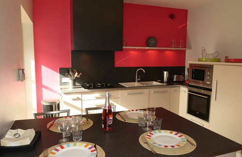 Saint-Ouen-La-Rouerie Villa | Stunning private villa for 6 people with WIFI, TV, terrace and panoramic view