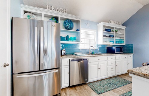Freeport House | Stunning | Gulf Views | Large Deck | Dog Haven