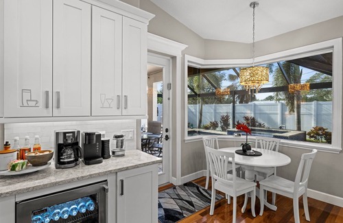 South Venice Villa | Stunning Heated Pool & Spa Villa-Awesome Amenities-6 Min to Beach