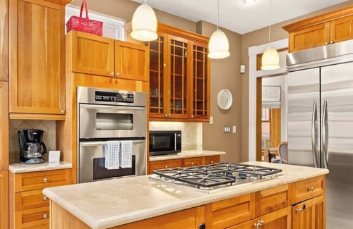 Uptown House | Stunning Historic Home | DT Location! | Sleeps 10