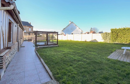 Criquetot-lʼEsneval House | Stunning home in Criquetot-l'Esneval