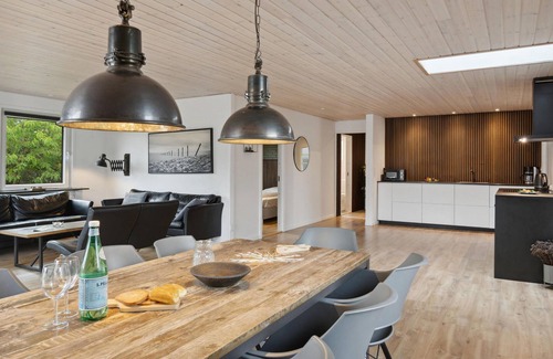Aalbaek House | Stunning home in ålbæk with kitchen