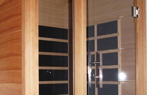 Mueggelheim House | Stunning Home in Berlin With 4 Bedrooms, Sauna and Wifi