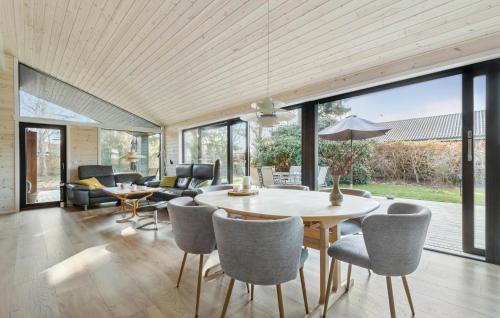 Dronningmolle House | Stunning Home In Dronningmølle