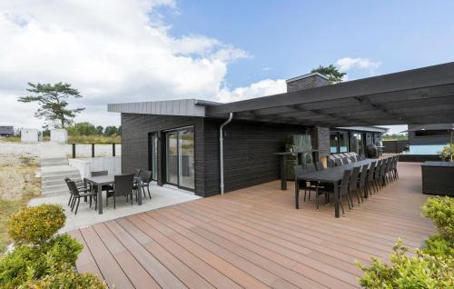 Egsmark Strand House | Stunning Home In Ebeltoft With Sauna