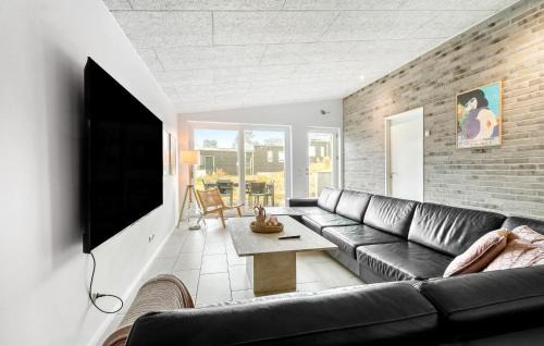 Egsmark Strand House | Stunning Home In Ebeltoft With Sauna