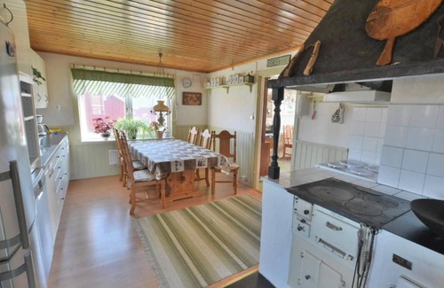 Hamburgsund House | Stunning home in Hamburgsund with 3 Bedrooms and WiFi