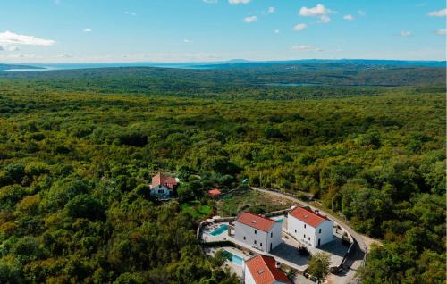 Kras House | Stunning Home In Kras With Wifi