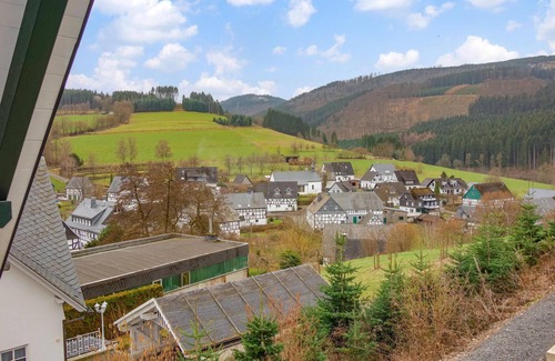 Kickenbach House | Stunning home in Lennestadt with WiFi