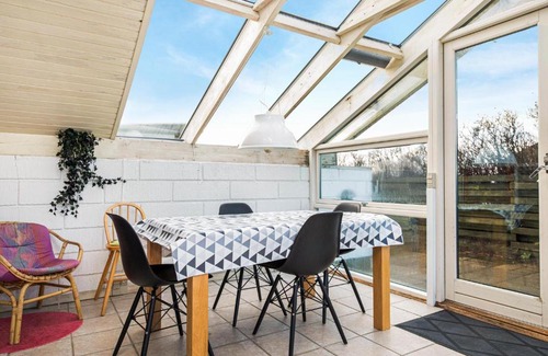 Nr. Lyngby Strand House | Stunning Home In Lkken With 3 Bedrooms, Sauna And Wifi