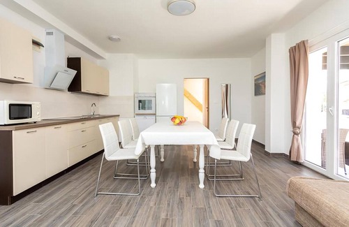 Soline House | Stunning home in Soline