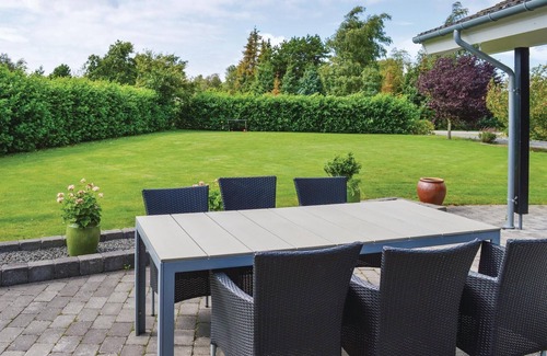 Egense House | Stunning home in Storvorde with kitchen