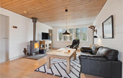 Thyholm House | Stunning Home In Thyholm With Wifi