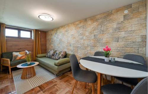 Ludbreg House | Stunning Home In Vinogradi Ludbreski