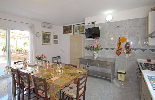 Montelupo Fiorentino Villa | Stunning villa with WIFI, A/C, private pool, TV, terrace, pets allowed and panoramic view