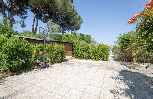 Montelupo Fiorentino Villa | Stunning villa with WIFI, A/C, private pool, TV, terrace, pets allowed and panoramic view