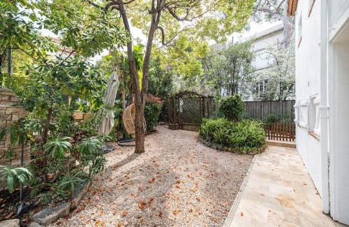 Juan-les-Pins Villa | Stunning Juan Les Pins 4 bed Villa with Pool