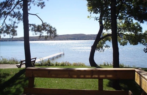 Honor House | Stunning Lakefront Home on Big Platte Lake! Perfect for families and groups.